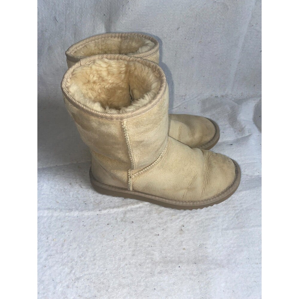 UGG Classic Short 5825 Suede / Sheepskin Boot Tan Women Size W6